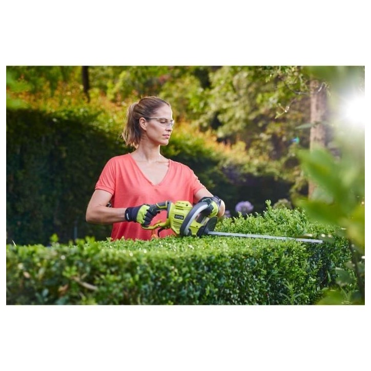 RYOBI - Taille-haies 500 W - lames 50 cm - écartement 22 mm - RHT5150 RYOBI - Taille-haies 500 W - lames 50 cm - écartement 22 mm - RHT5150