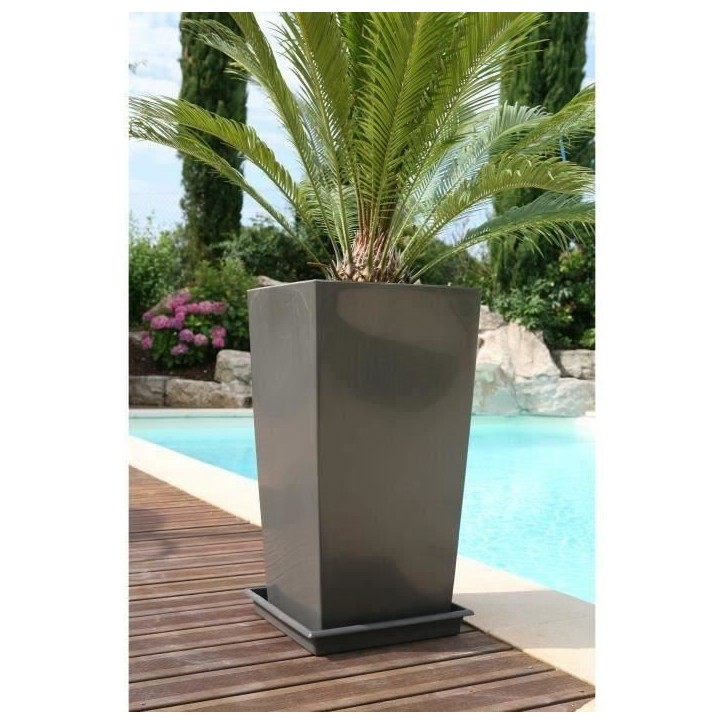 RIVIERA Pot de fleurs Nuance -Carré - 29 x 29 x H 52 cm - 32.6 L - Gris pailleté RIVIERA Pot de fleurs Nuance -Carré - 29 x 29 x H 52 cm - 32.6 L - Gris pailleté