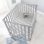 Parc bébé pliable - ROBA - LITTLE STARS - 75 x 100 cm - Hauteur réglable - 4 Roues freinées - Bois Laqué Gris Taupe - Motif Parc bébé pliable - ROBA - LITTLE STARS - 75 x 100 cm - Hauteur réglable - 4 Roues freinées - Bois Laqué Gris Taupe - Motif