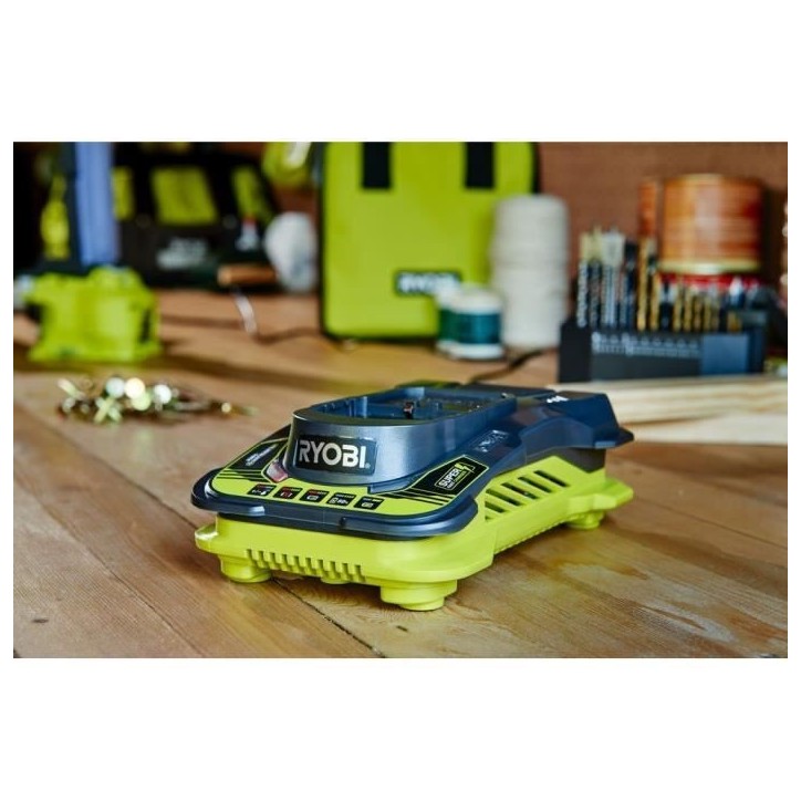 Chargeur super rapide RYOBI 18V One+ Lithium-ion RC18150 Chargeur super rapide RYOBI 18V One+ Lithium-ion RC18150