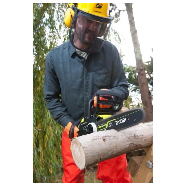 RYOBI - Tronçonneuse 18V ONE+ - Brushless- guide 30 cm - 10 m/s - tendeur sans outil - vendue sans batterie ni chargeur - OCS18 RYOBI - Tronçonneuse 18V ONE+ - Brushless- guide 30 cm - 10 m/s - tendeur sans outil - vendue sans batterie ni chargeur - OCS18