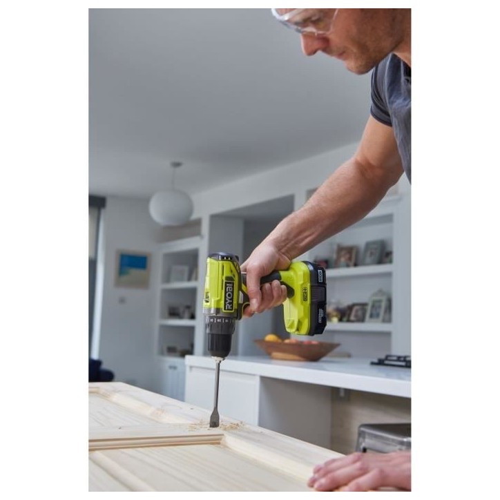 RYOBI - Perceuse-visseuse compacte 18V ONE+ - 2 batteries lithium+ 2,0 Ah - chargeur 1,5 A - Sac de transport - R18DD2-220S RYOBI - Perceuse-visseuse compacte 18V ONE+ - 2 batteries lithium+ 2,0 Ah - chargeur 1,5 A - Sac de transport - R18DD2-220S