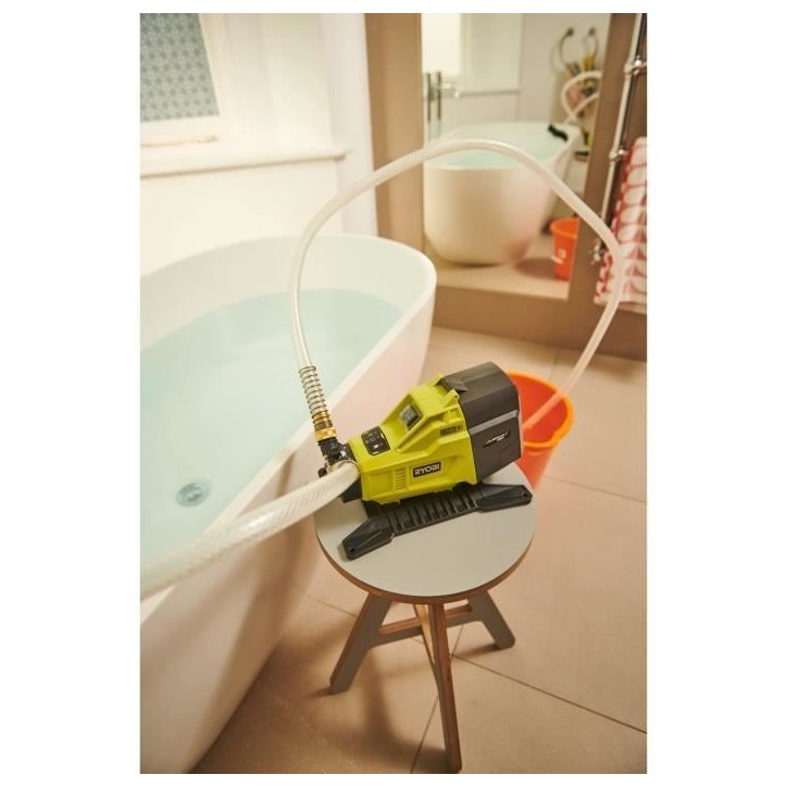 RYOBI - Pompe de transfert 18V ONE+ - 1 500 L/h - aspiration 2,5 m + tuyau 2,5 m, raccord rapide 18 mm, huile lubrifiante - R18T RYOBI - Pompe de transfert 18V ONE+ - 1 500 L/h - aspiration 2,5 m + tuyau 2,5 m, raccord rapide 18 mm, huile lubrifiante - R18T