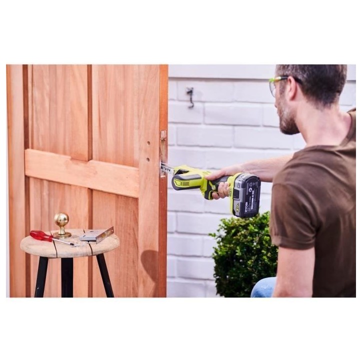 RYOBI - Lime 18V ONE+ - vitesse de la bande 260-630 m/min - bande 13 x 457 mm - Livrée avec 3 bandes de ponçage - R18PF-0 RYOBI - Lime 18V ONE+ - vitesse de la bande 260-630 m/min - bande 13 x 457 mm - Livrée avec 3 bandes de ponçage - R18PF-0