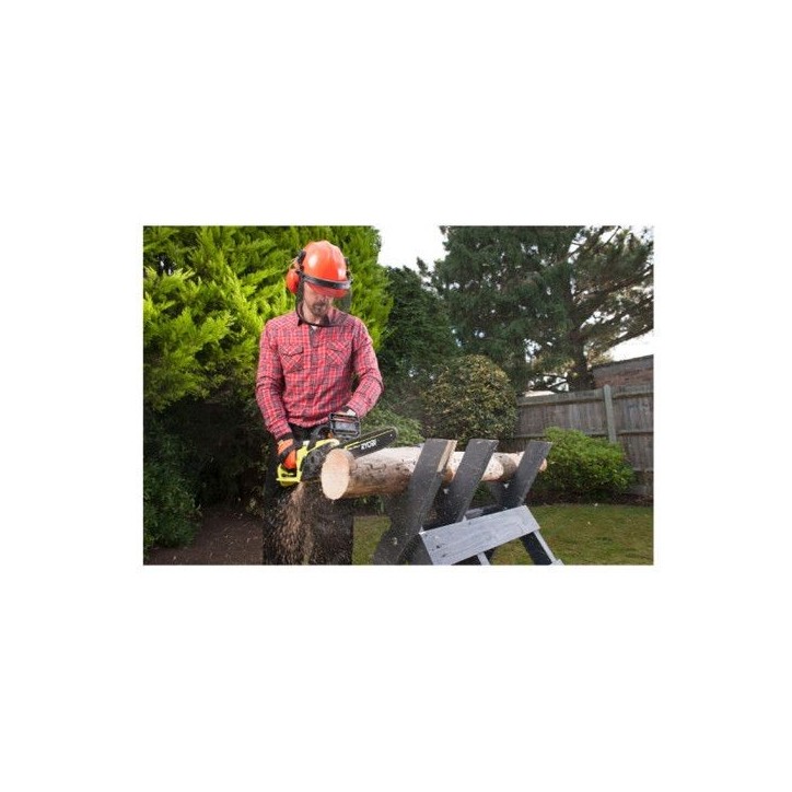 RYOBI - Tronçonneuse 1900 W - guide 35 cm - 15 m/s - tendeur sans outil - 2eme chaîne offerte - RCS1935B2C RYOBI - Tronçonneuse 1900 W - guide 35 cm - 15 m/s - tendeur sans outil - 2eme chaîne offerte - RCS1935B2C