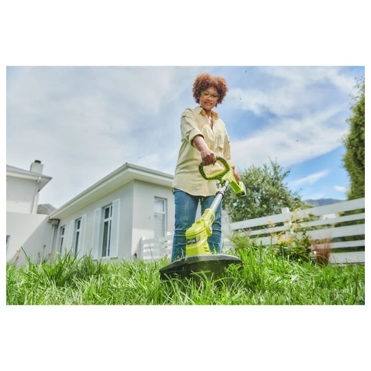 RYOBI - Coupe-bordures 18V ONE+ - Ø coupe 25-30 cm - tube télescopique - 1 batterie 2,5 Ah & chargeur + RAC155 OFFERT - RLT183 RYOBI - Coupe-bordures 18V ONE+ - Ø coupe 25-30 cm - tube télescopique - 1 batterie 2,5 Ah & chargeur + RAC155 OFFERT - RLT183