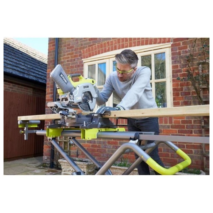 RYOBI - Support universel a roulettes pour scie a coupe d'onglets - ajust. levier - pliable - extension 2 790 mm - 27 kg - RLSW0 RYOBI - Support universel a roulettes pour scie a coupe d'onglets - ajust. levier - pliable - extension 2 790 mm - 27 kg - RLSW0