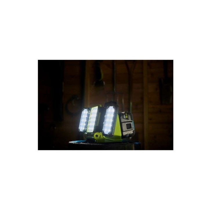 RYOBI - Triple panneau lumineux LED 18V ONE+ - 3 intensités : 3000 / 1200 / 500 Lum. - panneaux 360°, panneau central 130° - RYOBI - Triple panneau lumineux LED 18V ONE+ - 3 intensités : 3000 / 1200 / 500 Lum. - panneaux 360°, panneau central 130° -