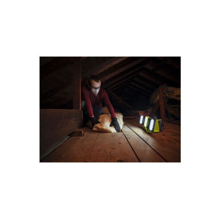 RYOBI - Triple panneau lumineux LED 18V ONE+ - 3 intensités : 3000 / 1200 / 500 Lum. - panneaux 360°, panneau central 130° - RYOBI - Triple panneau lumineux LED 18V ONE+ - 3 intensités : 3000 / 1200 / 500 Lum. - panneaux 360°, panneau central 130° -