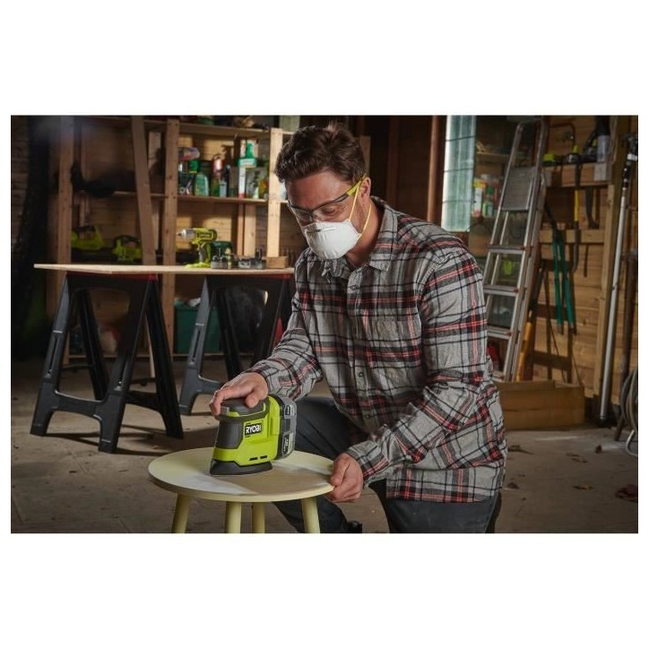 RYOBI - Ponceuse triangulaire 18V ONE+ - osc. 1,8 mm - patin 100 x 140 mm - 22 000 osc/min - Livrée avec 3 abrasifs - RPS18-0