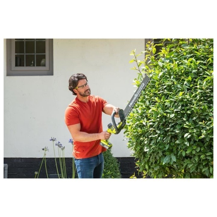 RYOBI - Taille-haies LINEA 18V ONE+ - design en ligne - lames 50 cm - écartement 24 mm + batterie 2,0 Ah & chargeur - RY18HT50A RYOBI - Taille-haies LINEA 18V ONE+ - design en ligne - lames 50 cm - écartement 24 mm + batterie 2,0 Ah & chargeur - RY18HT50A
