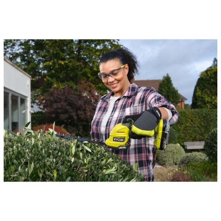 RYOBI - Cisaille a gazon / sculpteur de végétaux 18V ONE+ - Mallette de rangement + batterie 2,0 Ah & chargeur - RY18GSA-120T RYOBI - Cisaille a gazon / sculpteur de végétaux 18V ONE+ - Mallette de rangement + batterie 2,0 Ah & chargeur - RY18GSA-120T