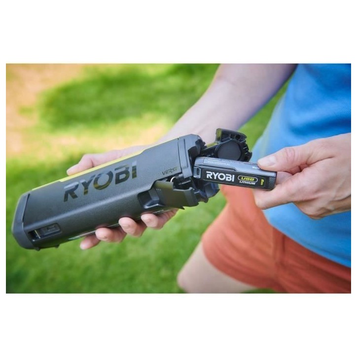 Enceinte Bluetooth - RYOBI - 4V - IP67 - Câble USB-C - 1 batterie 4V 2,0 Ah USB Lithium Enceinte Bluetooth - RYOBI - 4V - IP67 - Câble USB-C - 1 batterie 4V 2,0 Ah USB Lithium