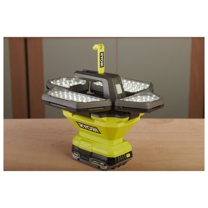 Spot LED 360° - RYOBI - 18V - 3 intensités : 3 500 / 2 000 / 1 000 / 500 Lumens - 4 panneaux lumineux