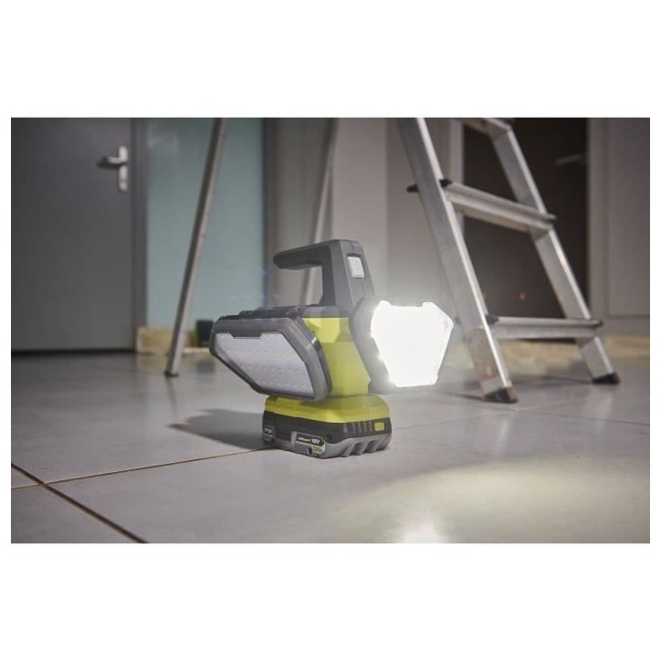 Spot LED 360° - RYOBI - 18V - 3 intensités : 3 500 / 2 000 / 1 000 / 500 Lumens - 4 panneaux lumineux
