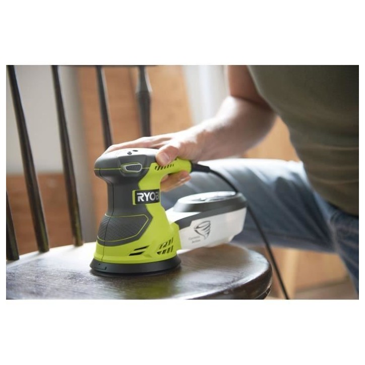 RYOBI - Ponceuse excentrique 300 W - 7 000-13 000 osc/min - diam. 125 mm - variateur de vitesse - Livrée avec 5 abrasifs - ROS3 RYOBI - Ponceuse excentrique 300 W - 7 000-13 000 osc/min - diam. 125 mm - variateur de vitesse - Livrée avec 5 abrasifs - ROS3
