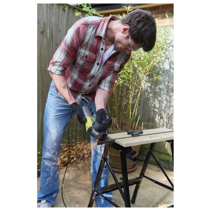 RYOBI - Meuleuse d'angle 600 W diam. 115 mm - 13 000 tr/min + disque a ébarber le métal 115 mm & et 1 clé de service - RAG600 RYOBI - Meuleuse d'angle 600 W diam. 115 mm - 13 000 tr/min + disque a ébarber le métal 115 mm & et 1 clé de service - RAG600
