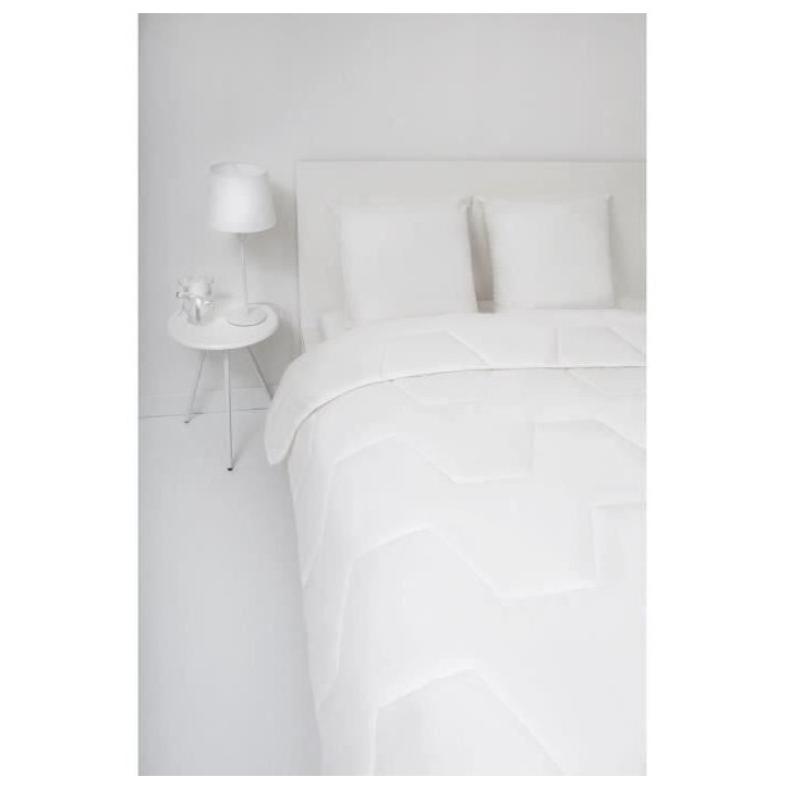 ABEIL Couette légere NUAGE de DOUCEUR 240x260 cm blanc