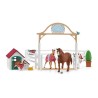 Enclos pour chevaux d'Hannah avec chienne Ruby, coffret schleich avec