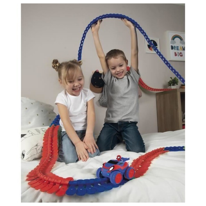 Set découverte Spidey Flextreme - Piles incluses - 184 pistes flexibles et 1 véhicule Set découverte Spidey Flextreme - Piles incluses - 184 pistes flexibles et 1 véhicule