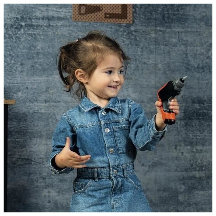 SMOBY - Black+Decker - Camion Bricolo + Visseuse - des 3 ans SMOBY - Black+Decker - Camion Bricolo + Visseuse - des 3 ans