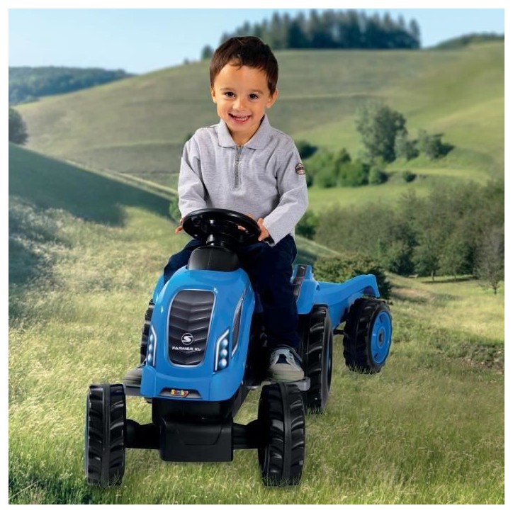 Tracteur a pédales Farmer XL + Remorque - Bleu - SMOBY - Siege ajustable - Capot ouvrant - Klaxon - 90% plastique recyclé Tracteur a pédales Farmer XL + Remorque - Bleu - SMOBY - Siege ajustable - Capot ouvrant - Klaxon - 90% plastique recyclé