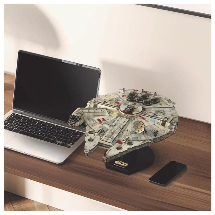Star Wars - FAUCON MILLENIUM - Maquette 4D a construire - 48 cm Star Wars - FAUCON MILLENIUM - Maquette 4D a construire - 48 cm