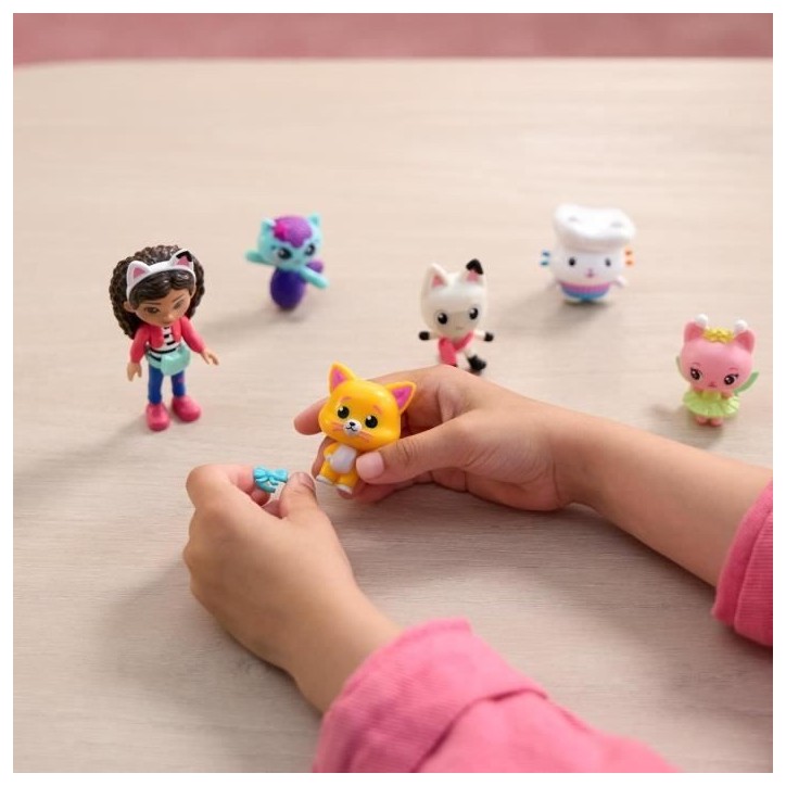 Gabby Dollhouse - Coffret 6 figurines + 5 accessoires - Petits chatons - des 3 ans - Gabby et la Maison Magique Gabby Dollhouse - Coffret 6 figurines + 5 accessoires - Petits chatons - des 3 ans - Gabby et la Maison Magique