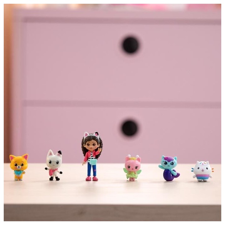 Gabby Dollhouse - Coffret 6 figurines + 5 accessoires - Petits chatons - des 3 ans - Gabby et la Maison Magique Gabby Dollhouse - Coffret 6 figurines + 5 accessoires - Petits chatons - des 3 ans - Gabby et la Maison Magique
