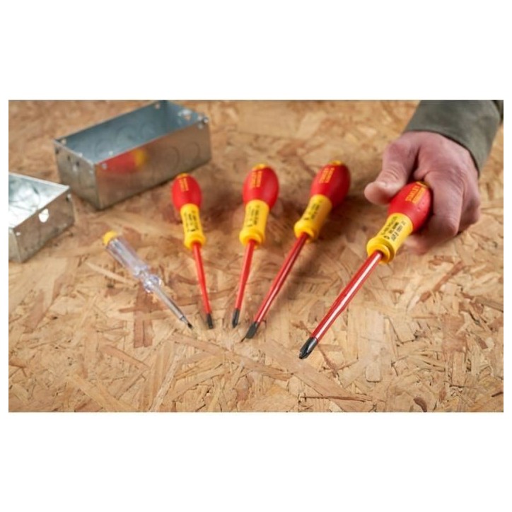 Jeu de 5 Tournevis - STANLEY FATMAX - XTHT0-62692 - Slim Isolés 1000V - Electricien + Phillips + Testeur