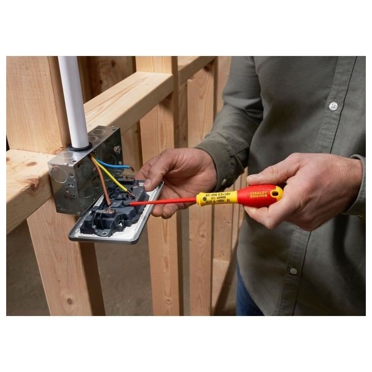 Jeu de 5 Tournevis - STANLEY FATMAX - XTHT0-62692 - Slim Isolés 1000V - Electricien + Phillips + Testeur