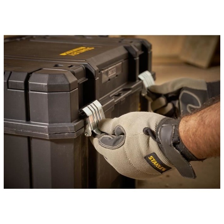 Coffre avec organiseur PRO-STACK™ - STANLEY FATMAX - FMST1-75796 - 23 L - Charge 30 kg Coffre avec organiseur PRO-STACK™ - STANLEY FATMAX - FMST1-75796 - 23 L - Charge 30 kg