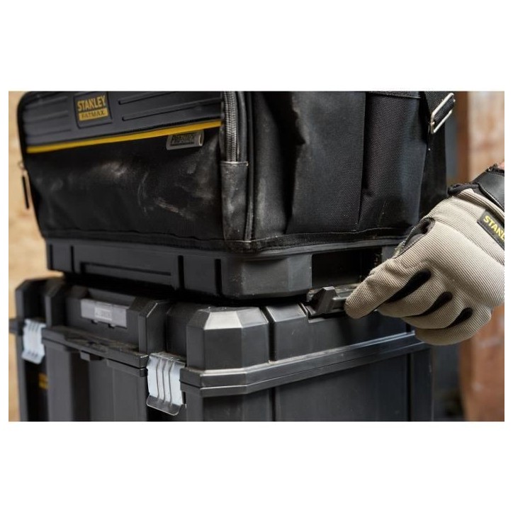 Sac a outils PRO-STACK™ - STANLEY FATMAX - FMST17627-1 - 45 cm - Charge 25 kg Sac a outils PRO-STACK™ - STANLEY FATMAX - FMST17627-1 - 45 cm - Charge 25 kg