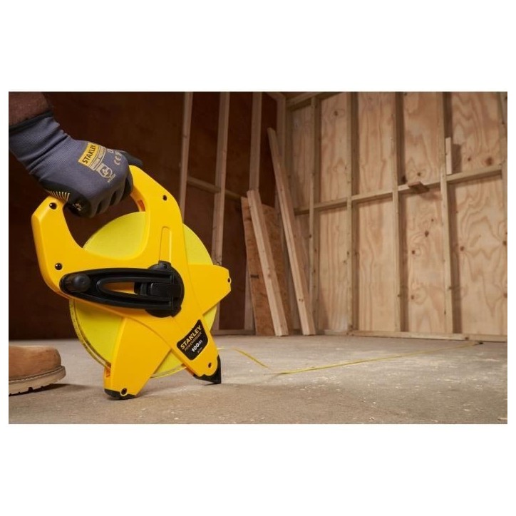 Mesure longue ruban 100mx12,7mm fibre de verre PowerWinder - STANLEY - 2-34-777 Mesure longue ruban 100mx12,7mm fibre de verre PowerWinder - STANLEY - 2-34-777