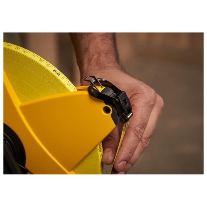 Mesure longue ruban 100mx12,7mm fibre de verre PowerWinder - STANLEY - 2-34-777 Mesure longue ruban 100mx12,7mm fibre de verre PowerWinder - STANLEY - 2-34-777