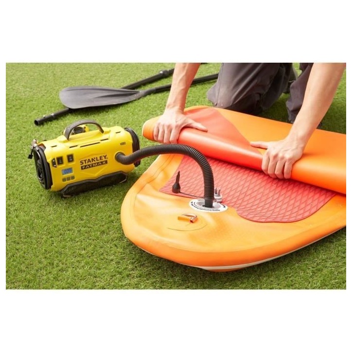 Gonfleur Compresseur - STANLEY FATMAX V20 - SFMCE520B-QW - Lithium 18V - 11 bars - Sans Batterie