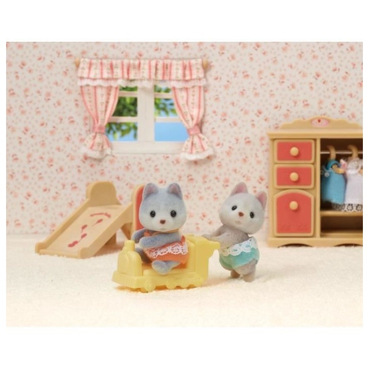 Mini-univers - SYLVANIAN FAMILIES - Les jumeaux husky - Orange - Mixte - 3 ans+ Mini-univers - SYLVANIAN FAMILIES - Les jumeaux husky - Orange - Mixte - 3 ans+
