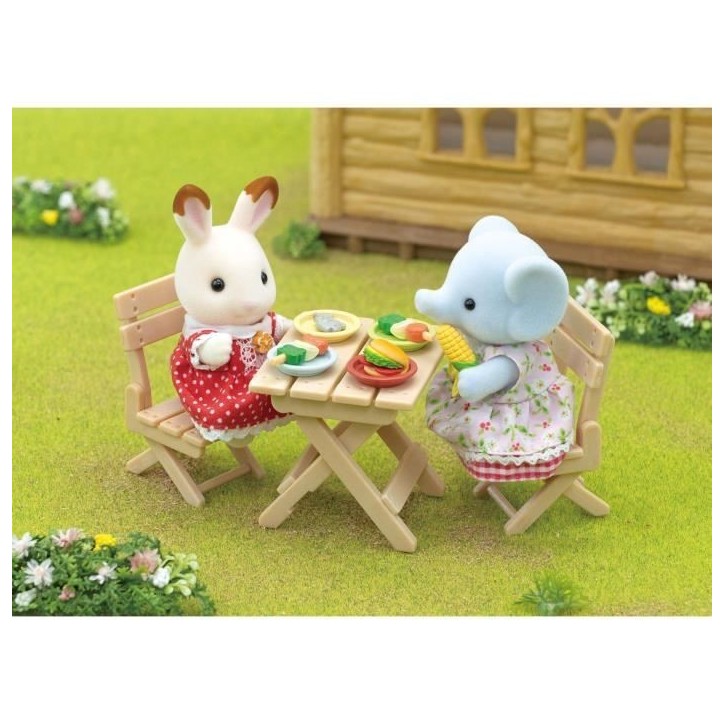 Figurine miniature - SYLVANIAN FAMILIES - La fille éléphant et son set de pique-nique Figurine miniature - SYLVANIAN FAMILIES - La fille éléphant et son set de pique-nique