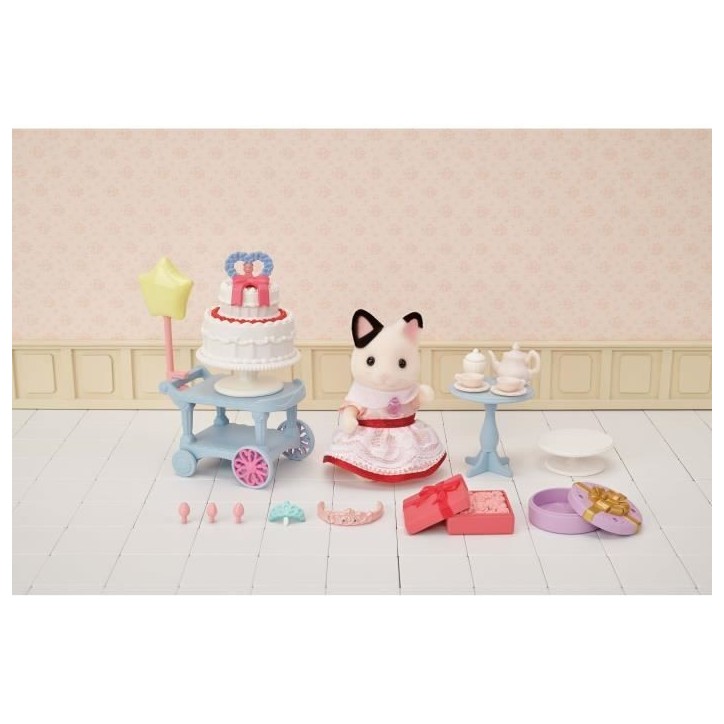 Figurines miniatures - SYLVANIAN FAMILIES - 5646 - La fille Chat bicolore et son goûter d'anniversaire Figurines miniatures - SYLVANIAN FAMILIES - 5646 - La fille Chat bicolore et son goûter d'anniversaire