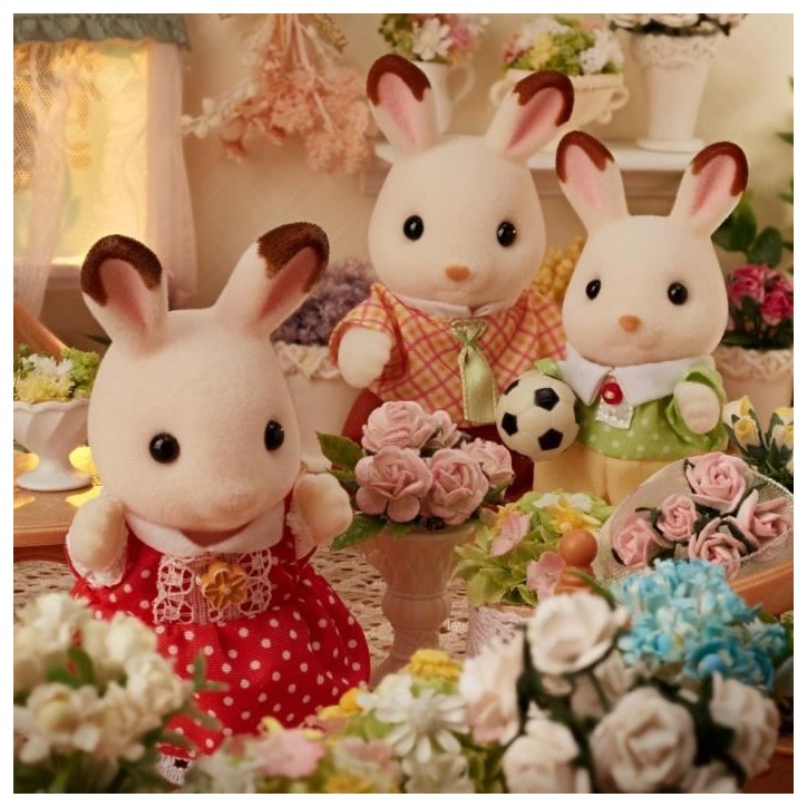 Famille Lapin Chocolat - SYLVANIAN FAMILIES - 5655 - Articulée et Habillée - A partir de 3 ans Famille Lapin Chocolat - SYLVANIAN FAMILIES - 5655 - Articulée et Habillée - A partir de 3 ans