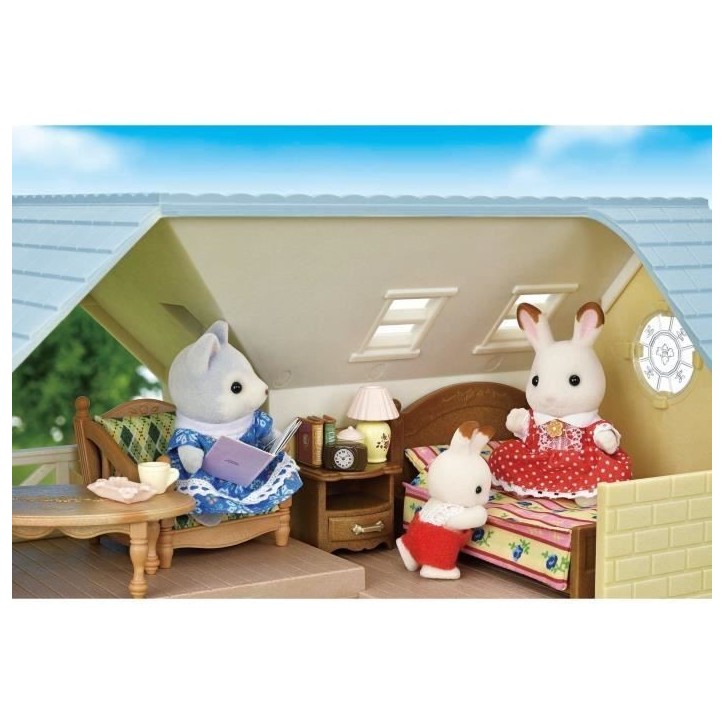 Coffret Le cottage au toit bleu - SYLVANIAN FAMILIES - 5671 - Pour Enfant de 5 ans et plus - Mobilier inclus Coffret Le cottage au toit bleu - SYLVANIAN FAMILIES - 5671 - Pour Enfant de 5 ans et plus - Mobilier inclus