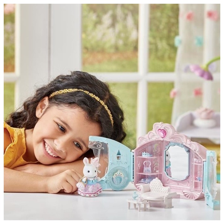 Coffret de Jeu - SYLVANIAN FAMILIES - Dressing de Princesse - Carrosse et Fille Lapin Neige Coffret de Jeu - SYLVANIAN FAMILIES - Dressing de Princesse - Carrosse et Fille Lapin Neige