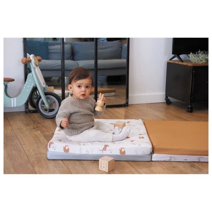 Tapis d'éveil Malin TINEO LITTLE FARMER 3en1 - Tapis évolutif multifonction - 120x120 cm Tapis d'éveil Malin TINEO LITTLE FARMER 3en1 - Tapis évolutif multifonction - 120x120 cm