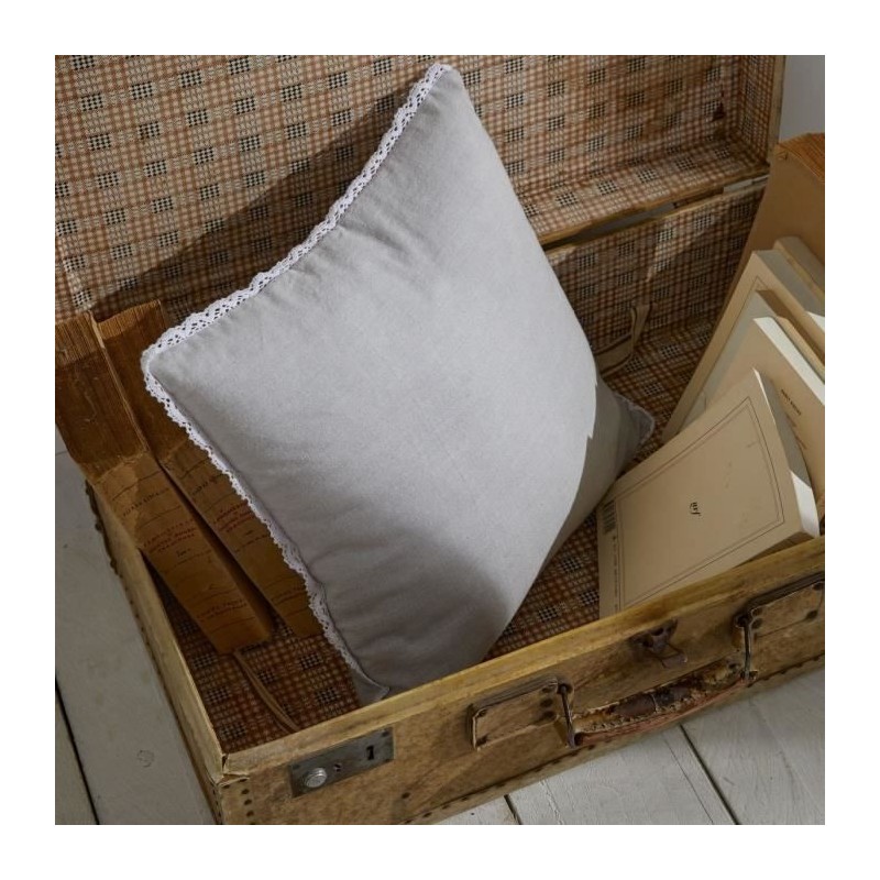 Coussin - TODAY - CHARME - Chambray x Dentelle Constance - 40 x 40 cm Coussin - TODAY - CHARME - Chambray x Dentelle Constance - 40 x 40 cm