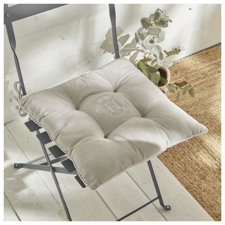Assise matelassée - TODAY - CHARME - Chambray x Petite Broderie Berenice - 40 x 40 cm Assise matelassée - TODAY - CHARME - Chambray x Petite Broderie Berenice - 40 x 40 cm