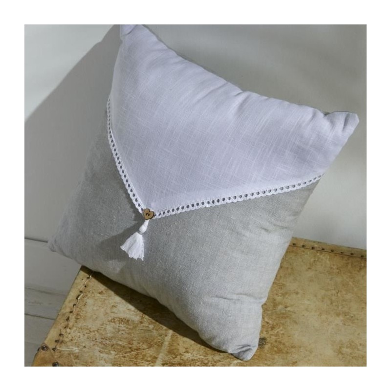 Coussin - TODAY - CHARME - Slub x Chambray x Pompon Capucune - 40 x 40 Coussin - TODAY - CHARME - Slub x Chambray x Pompon Capucune - 40 x 40