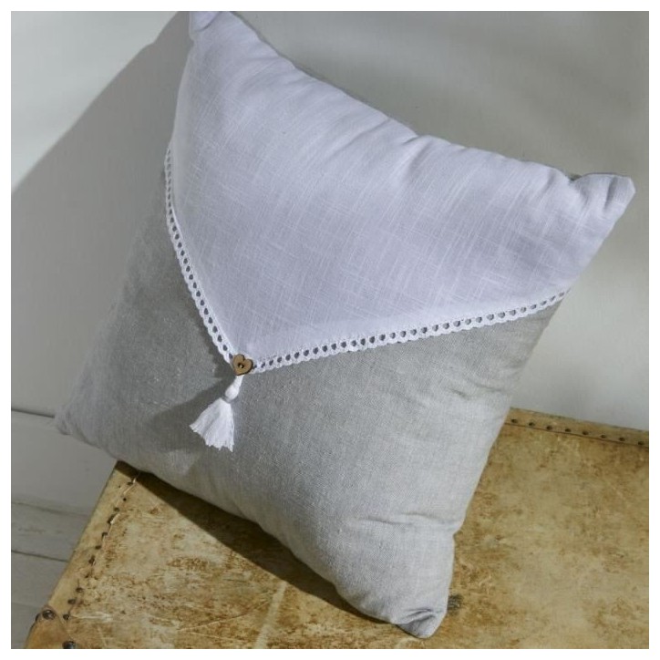 Coussin - TODAY - CHARME - Slub x Chambray x Pompon Capucune - 40 x 40 cm Coussin - TODAY - CHARME - Slub x Chambray x Pompon Capucune - 40 x 40 cm