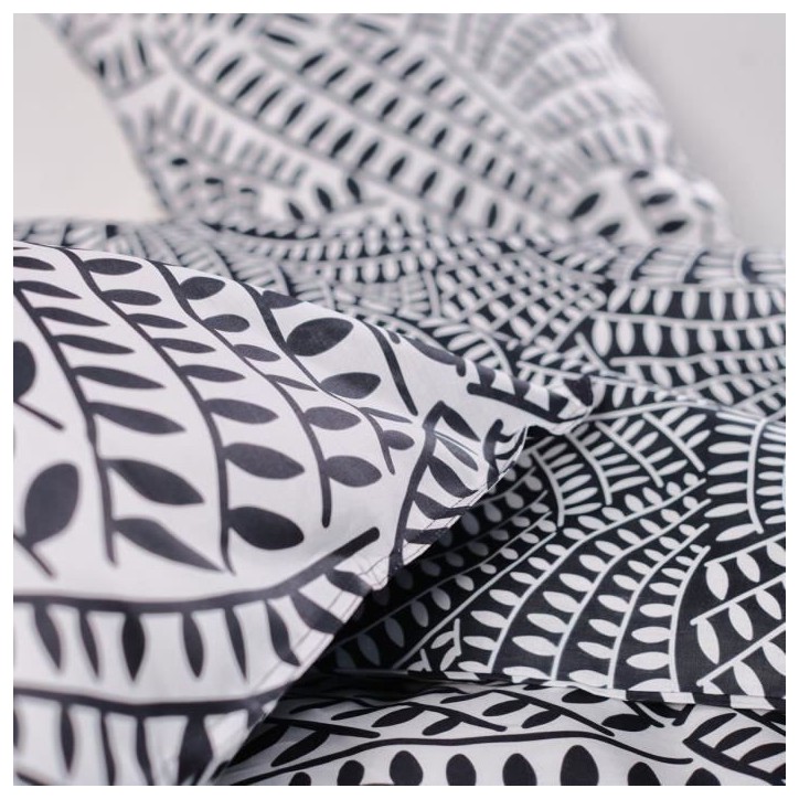 Parure de lit 2 personnes -TODAY - 240x200 cm - 100% Coton - Noir et Blanc Parure de lit 2 personnes -TODAY - 240x200 cm - 100% Coton - Noir et Blanc