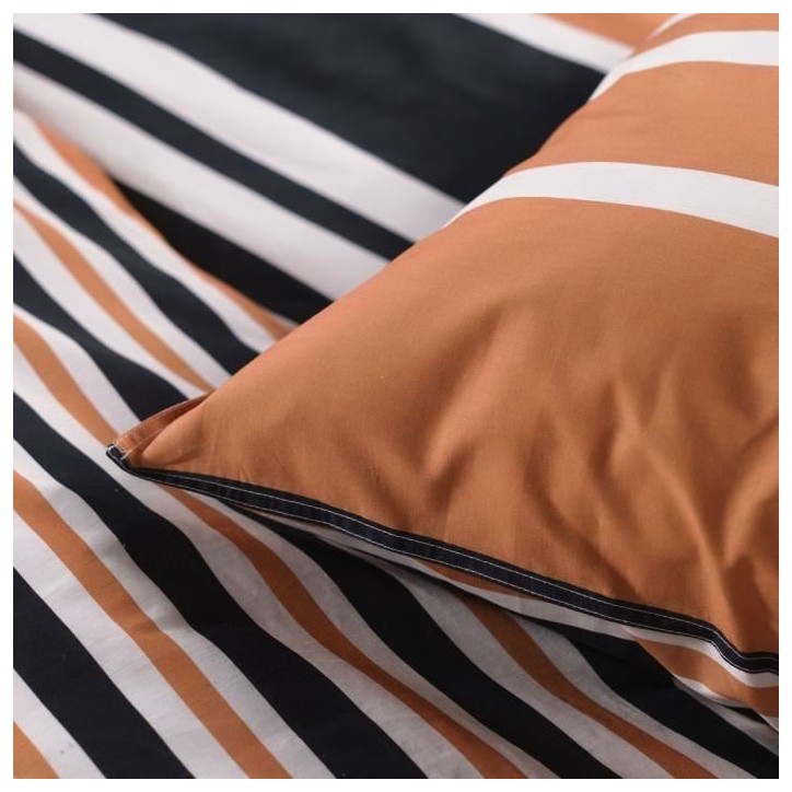 Parure de lit 2 personnes -TODAY - 240x220 cm - 100% Coton - Orange, Noir et Blanc Parure de lit 2 personnes -TODAY - 240x220 cm - 100% Coton - Orange, Noir et Blanc