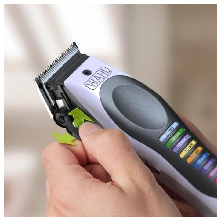 Tondeuse a cheveux - WAHL - ColorPro Cordless Lithium - 240 V - 120 min - Blanc / Noir Tondeuse a cheveux - WAHL - ColorPro Cordless Lithium - 240 V - 120 min - Blanc / Noir